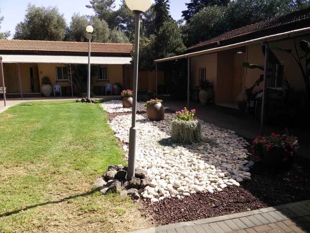Etnachta Kibbutz Afik Vila Exterior foto